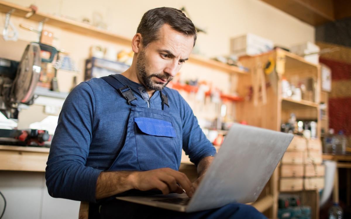 Man with computer
